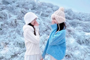 广东冰雪王国「云冰山」冰雪雾凇、云海、风车、万山朝王、油岭瑶寨徒步、篝火长桌宴