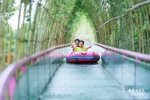假期嗨翻天│400米空中玻璃水滑道，水上乐园、丛林卡丁车...