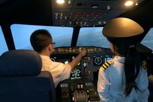 深圳航空探索营｜“中国小机长”空客A320模拟飞行体验