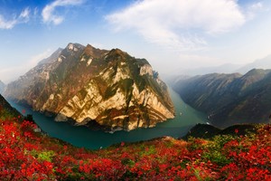 三峡红叶徒步丨登三峡之巅，穿三峡龙脊，感受壮美三峡风光！