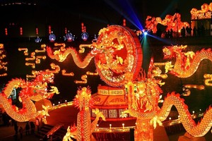 西安过大年｜新春庙会、文艺汇演、炫彩灯展、VR体验、3D光影秀...