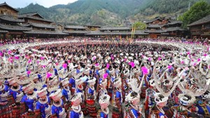 苗年盛典丨贵州黄果树-小七孔-西江千户苗寨-青岩古镇5天游