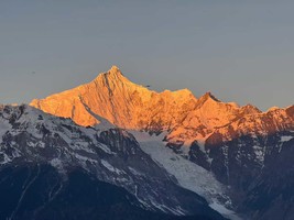 跨年徒步丨第二届中探联梅里雪山虎跳峡跨年徒步节，世界十大徒步路线系列活动！