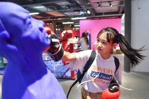 【特价28元！】深圳首届减压展——美金池、摔碗屋、枕头大战...十大奇葩减压等你来玩！