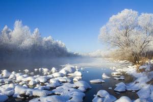 冰雪梦幻A线 | 4晚5钻酒店，升级两晚皇冠酒店或蓝景，雪地温泉+5S滑雪+徒步梦幻雪山+雾凇奇观