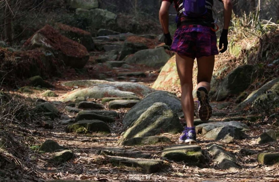 翻山越岭的脚步从未停歇
