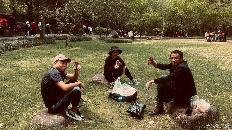 39B47908-C05B-4402-9EFA-F20C425266F2