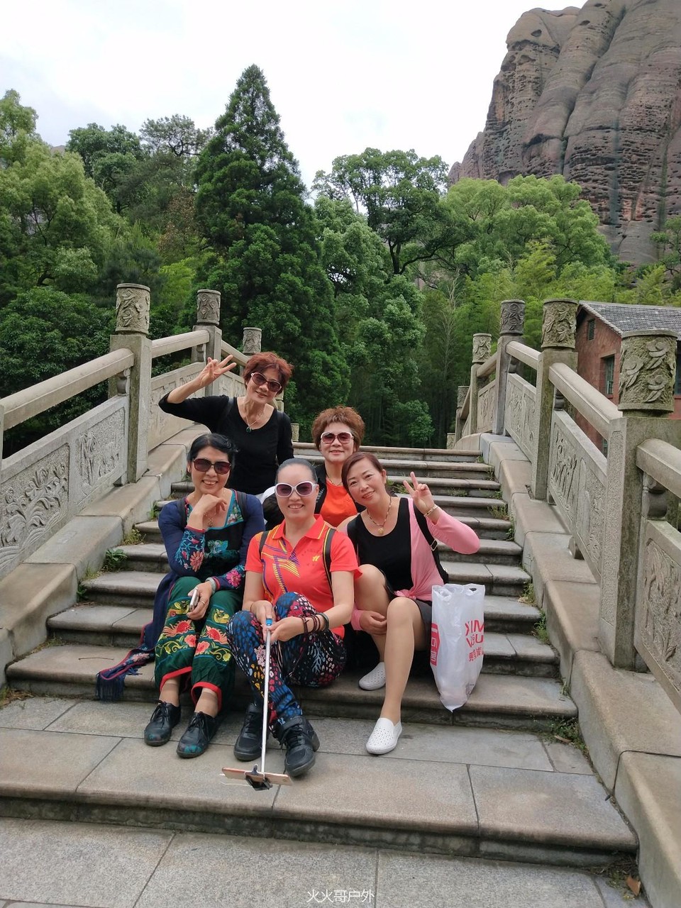 mmexport1525531354339