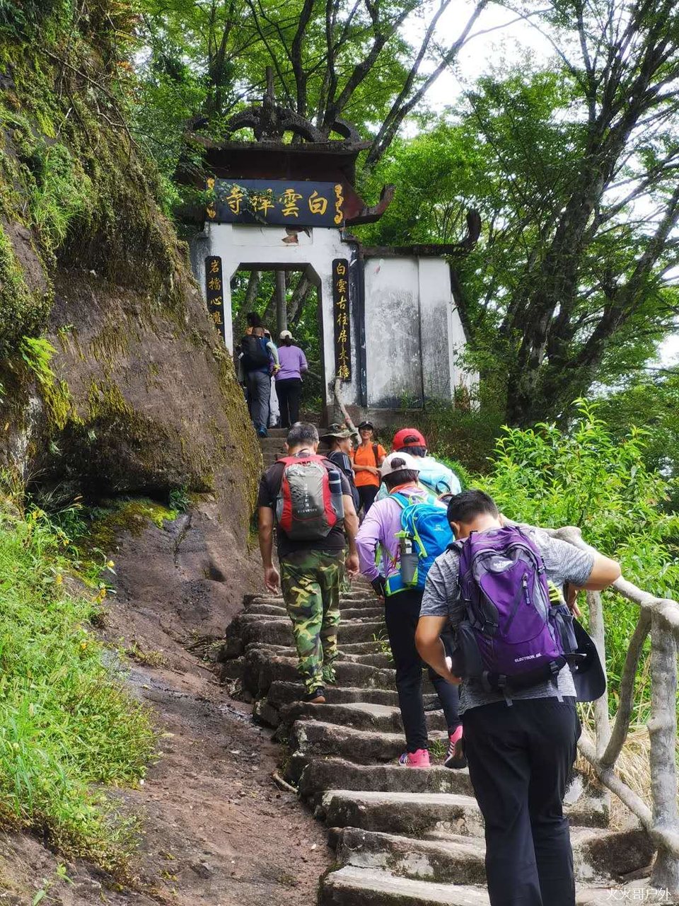 SdgIGE8f_xNpv2vGbo7EosRLoStlAIY8gWISEWZWj4RE7hROscei6ujsOyy4UomI