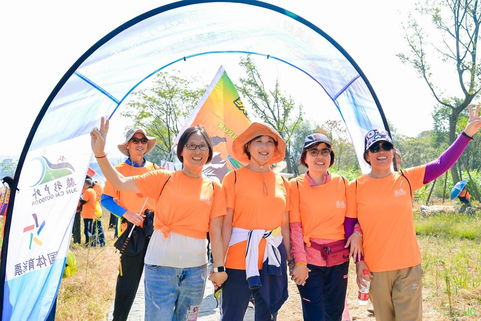 DSC_7051.JPG-47861479