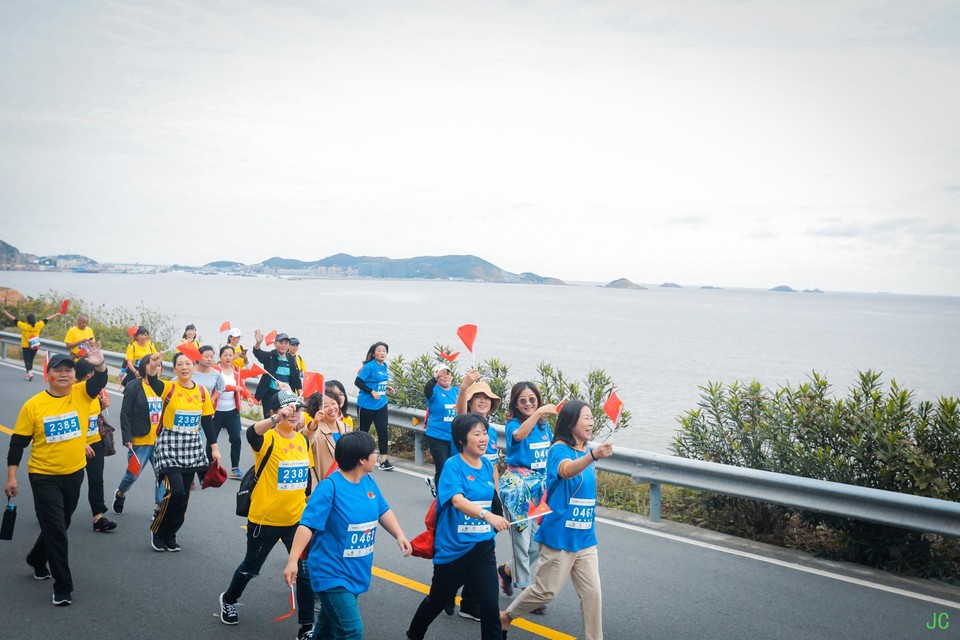 0W1A4827.JPG-49081055