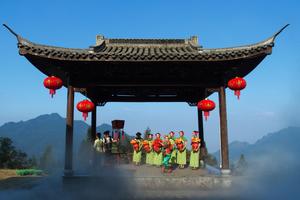 云雾奇观，浮云世界，古道古韵，老村旧寨；尽在2018 “共享梯田.魅力云和”千人毅行大赛 暨骏彩徒步大会联赛！