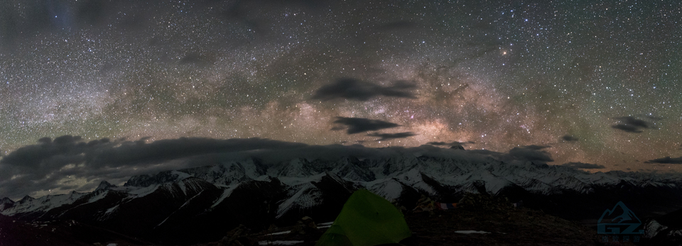 雅哈垭口银河初生全景接片1