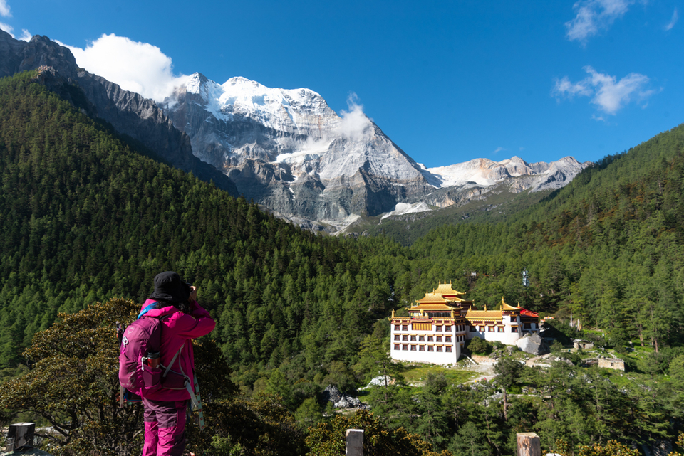 回望夏诺多吉和冲古寺