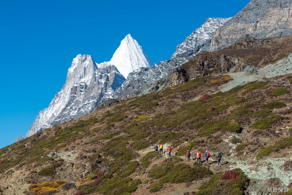 央迈勇东北山脊，