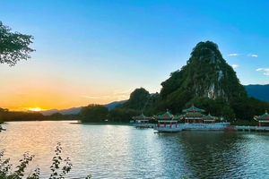 广佛出发 每周六/日 特价69元邂逅肇庆鼓浪屿“岩前村”+“象岗云道”观星湖美景+千年古城墙+骑楼街美食~