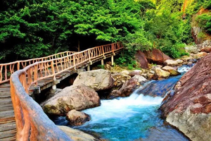周六/日出发【增城白水寨】徒步白水寨、森林栈道、峡谷天池、天南第一梯、国内落差最大瀑布、赏莲塘百亩荷花，最美绿道骑行