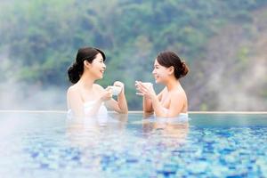 周末【畅游河源】大美河源巴伐利亚+泡五星温泉+万绿湖镜花缘+天空之境+女儿国演出+赏喷泉吃美食，入住四星酒店