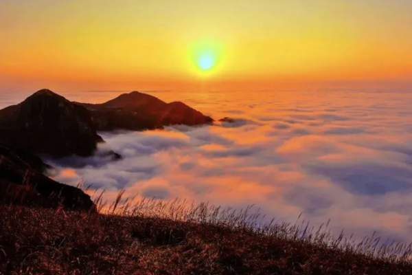 【三官山】粤西武功山 茂名三官山赏日出摄影高山草甸