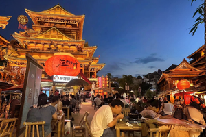 春节游【柳州+黄姚3天】广西龙城柳州嗦粉，鹿寨喀斯特奇观，梧州骑楼城，千年黄姚古镇3日休闲之旅D