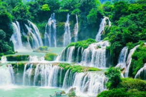 动车游【靖西德天瀑布3天】每周五+国庆出发：打卡德天跨国瀑布、行摄山清水秀明仕田园、探秘古龙山大峡谷&漂流、逛锦绣古镇N