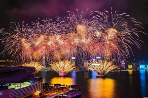 春节1期 2.18-19成行【幻彩香港2天】大年初二香港迎新春烟花汇演+港岛径龙脊段+大浪湾+长洲岛+南丫岛