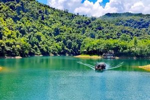 【问鼎肇庆】广东“小蓝月谷”—探秘鼎湖仙境+天下第一宝鼎问鼎祈福+飞水潭瀑布溯溪玩水+走进香火鼎盛庆云寺