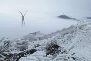 周六【云冰山+莽山2天】一次打卡两大冰雪圣地，岭南雪乡赏雾淞、观冰挂、云海秘境！