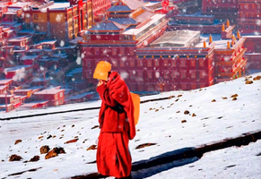 【大美色毕】8人VIP小团 · 赠驻地藏式旅拍  色达+毕棚沟+墨石公园+鱼子西+红海子5日·半自由行