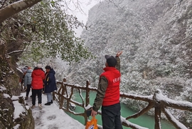 v1NnDntVxOtaprDgX_dCks7TNCmGCrTd-eDEGH9hihrW9rC1j1klFvOu70bat-NT