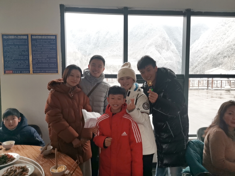 0cr9DnCeibUwnde0cBFXERBfpJu9qoiQPJrxCdgE7wZrwr_oXdQH7pSVU9GFV_gc