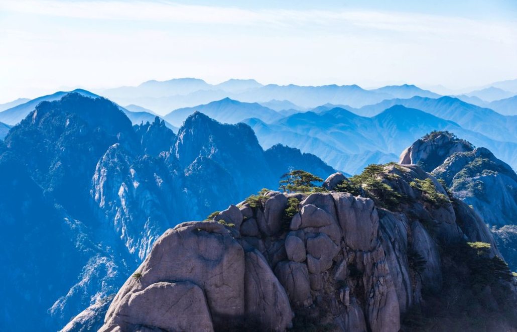 5h,每天专注于一个目的地,不走马观花 景点介绍 登顶黄山之巅莲花峰 "