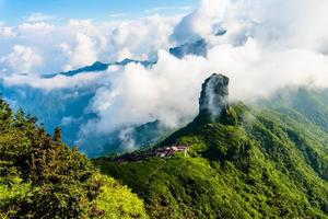 【3日火车团】佛教圣地梵净山-魅力湘西凤凰古城-千年古镇芙蓉镇