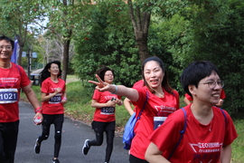 2018总裁马拉松十公里团体精英赛