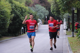 2018总裁马拉松十公里团体精英赛