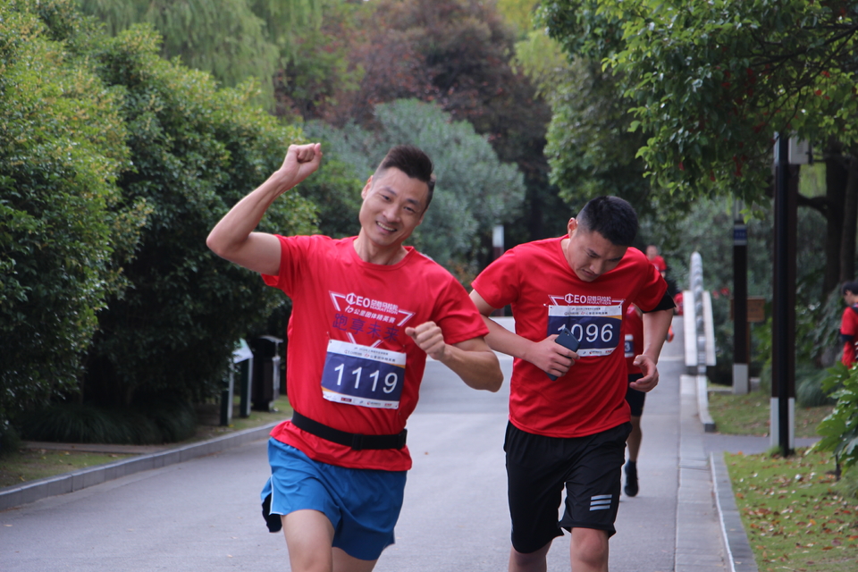 2018总裁马拉松十公里团体精英赛