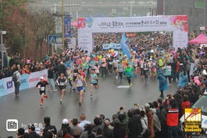 2018中国哲学小镇山地马拉松央视报道