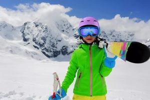 【神农架滑雪特价368元】12月16-17日：神农架中和国际滑雪场-雪道长滑得爽