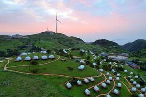 【五一·亲子营】漫步云端，闯入宫崎骏的世界，骑马射箭，观奈良的梅花鹿；探秘峡谷奇观，感受白马营的艺术气息~