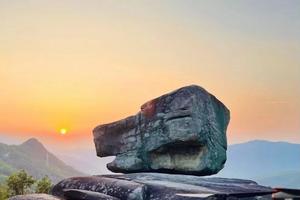 【周日-登山】3月10：罗田猪头石 户外1日徒步穿越