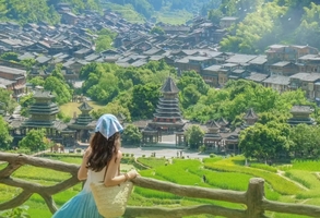 动车往返【贵州侗寨3天】肇兴侗寨、堂安梯田、岜沙苗寨、小黄侗寨。报名付定金