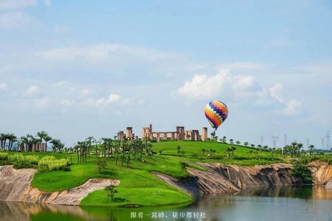 动车往返【中秋郴州3天】莽山五指峰+小东江+高椅岭+裕后街。报名付定金