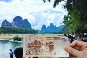 1.1-3【慢游漓江】桂林阳朔，漓江徒步，遇龙河骑行，登老寨山，报名付定金