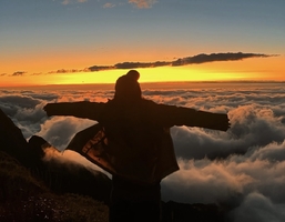 成团>11.15-16【齐云山夜爬】偶遇星空银河，感受草甸牛群，蹲日出云海。报名付定金