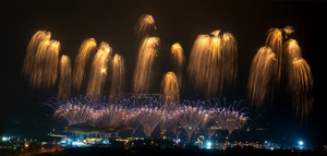 高铁往返【长沙3天】逢周五出发，浏阳烟花、橘子洲头、岳麓山、长沙步行街。报名付定金