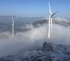 成团了，12.27-28【云冰山+瑶寨】偶遇云冰山雾凇、冰雪王国大风车、万山朝王、油岭瑶寨、篝火长桌宴，报名付定金