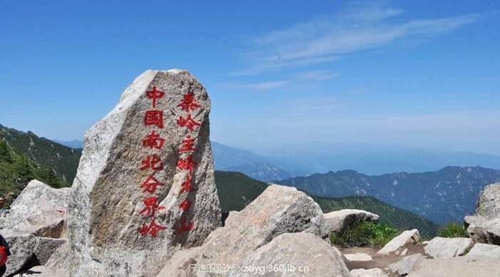 【景点介绍】太白山(mountain taibai)主体位于陕西宝鸡眉县,太白县