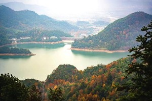 「天兴潭」5.17高空鸟瞰南山水库，探幽天兴潭，徒步冰川火山谷，飞瀑流泉，高山茶园