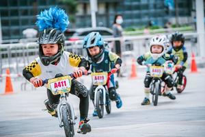 2023年广宗县桃香广宗·沙丘骑行 与桃香广宗·趣味滑行活动开始啦！