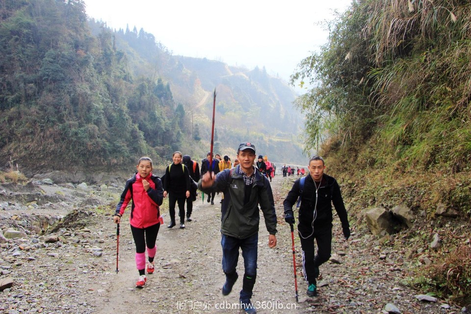 98590AC2-F8B3-45F6-956F-060CDE13CC1F